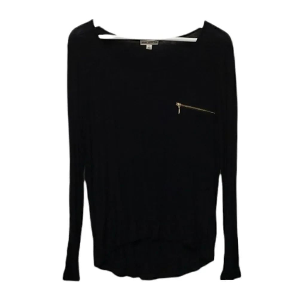 Black long sleeve top with zipper accent